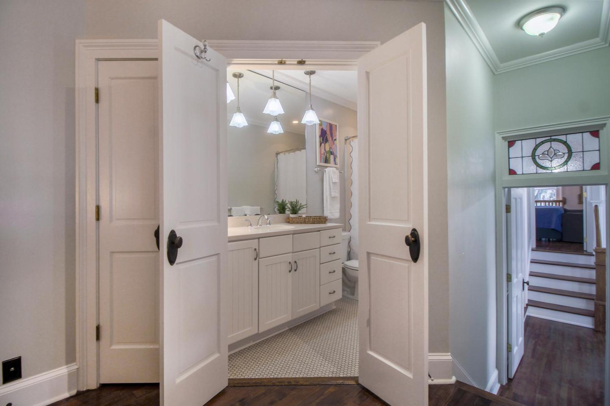 Walk To It All In Downtown, Double King Beds Savannah Exterior photo